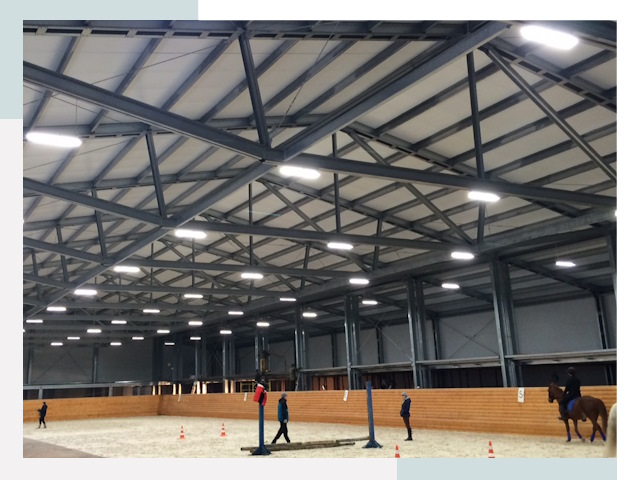 Строительство конных манежей от 616 руб в Еманжелинск